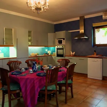 Exotic Tropical W/ Large Pool In Sotogrande!