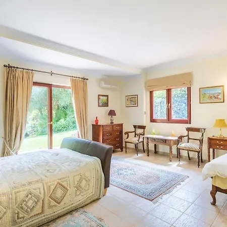 Exotic Tropical W/ Large Pool In Sotogrande! Villa San Roque (Andalucia)